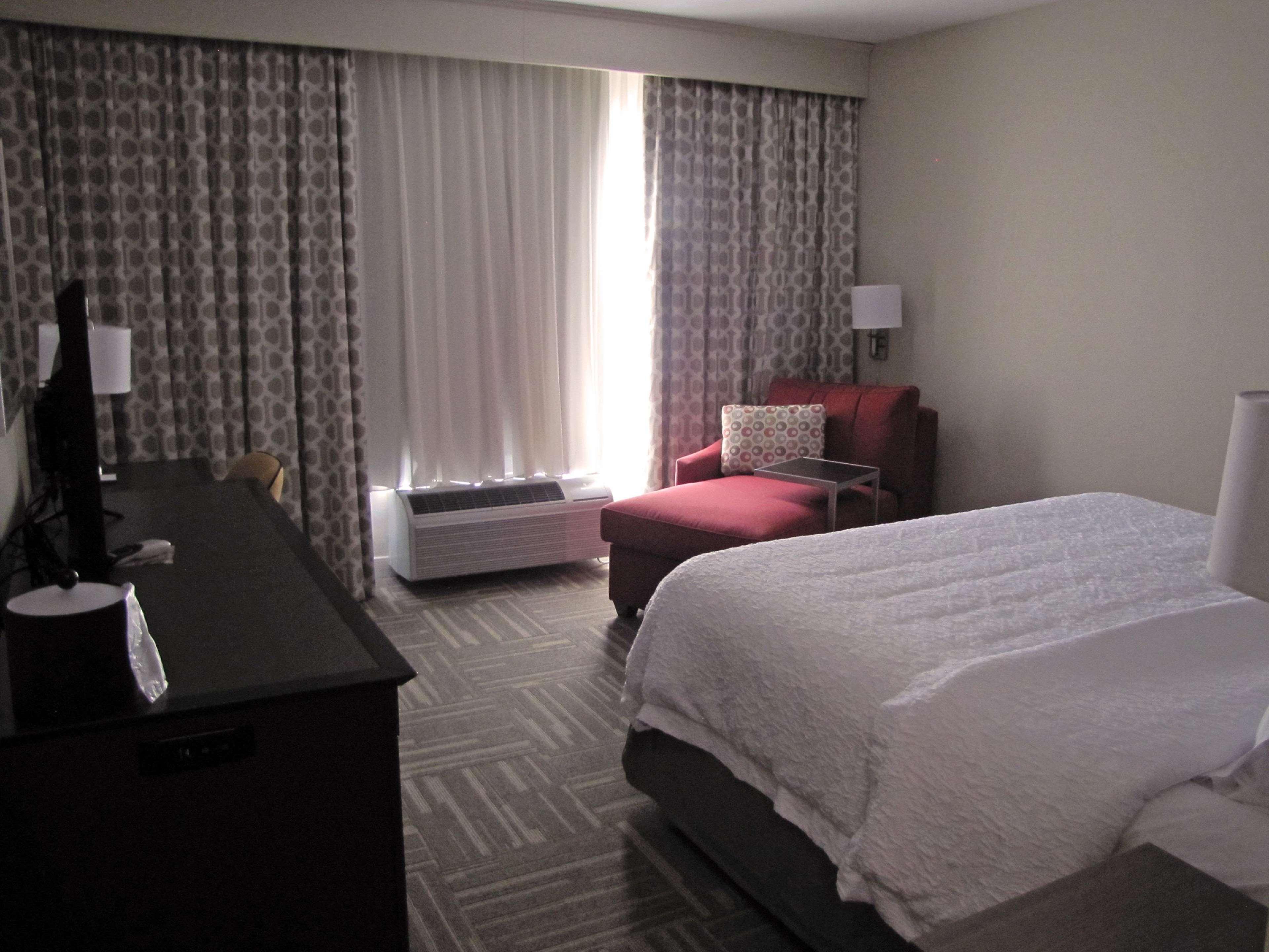 Hampton Inn Mcpherson Buitenkant foto