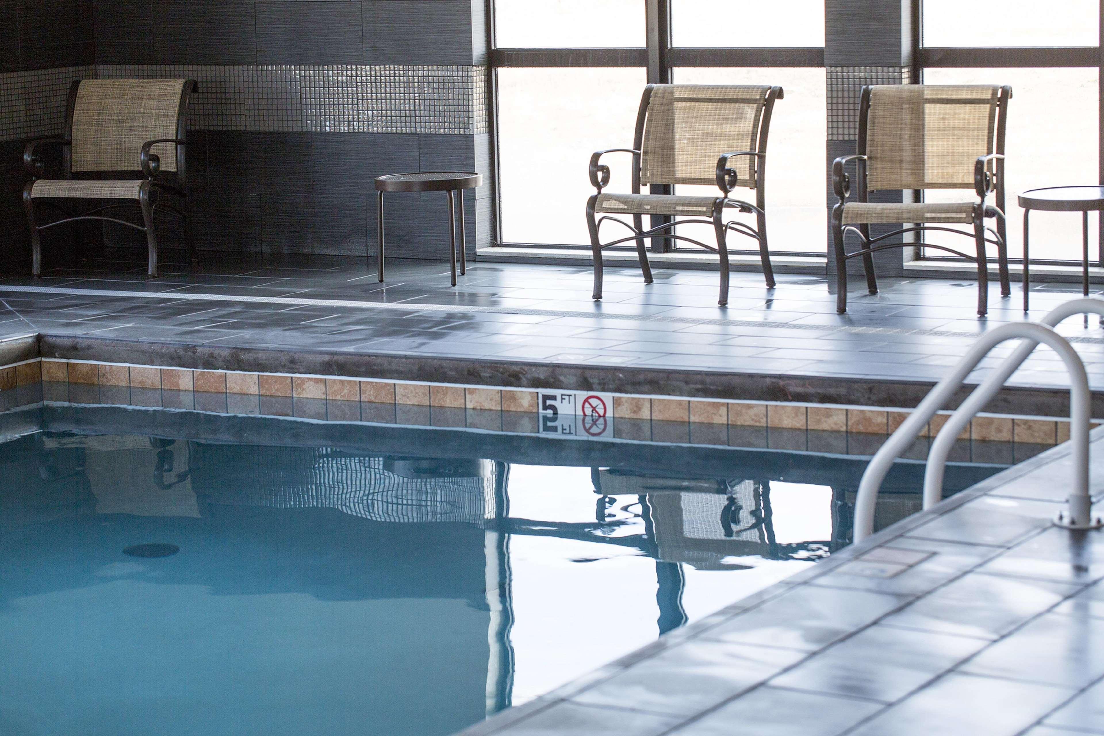 Hampton Inn Mcpherson Buitenkant foto