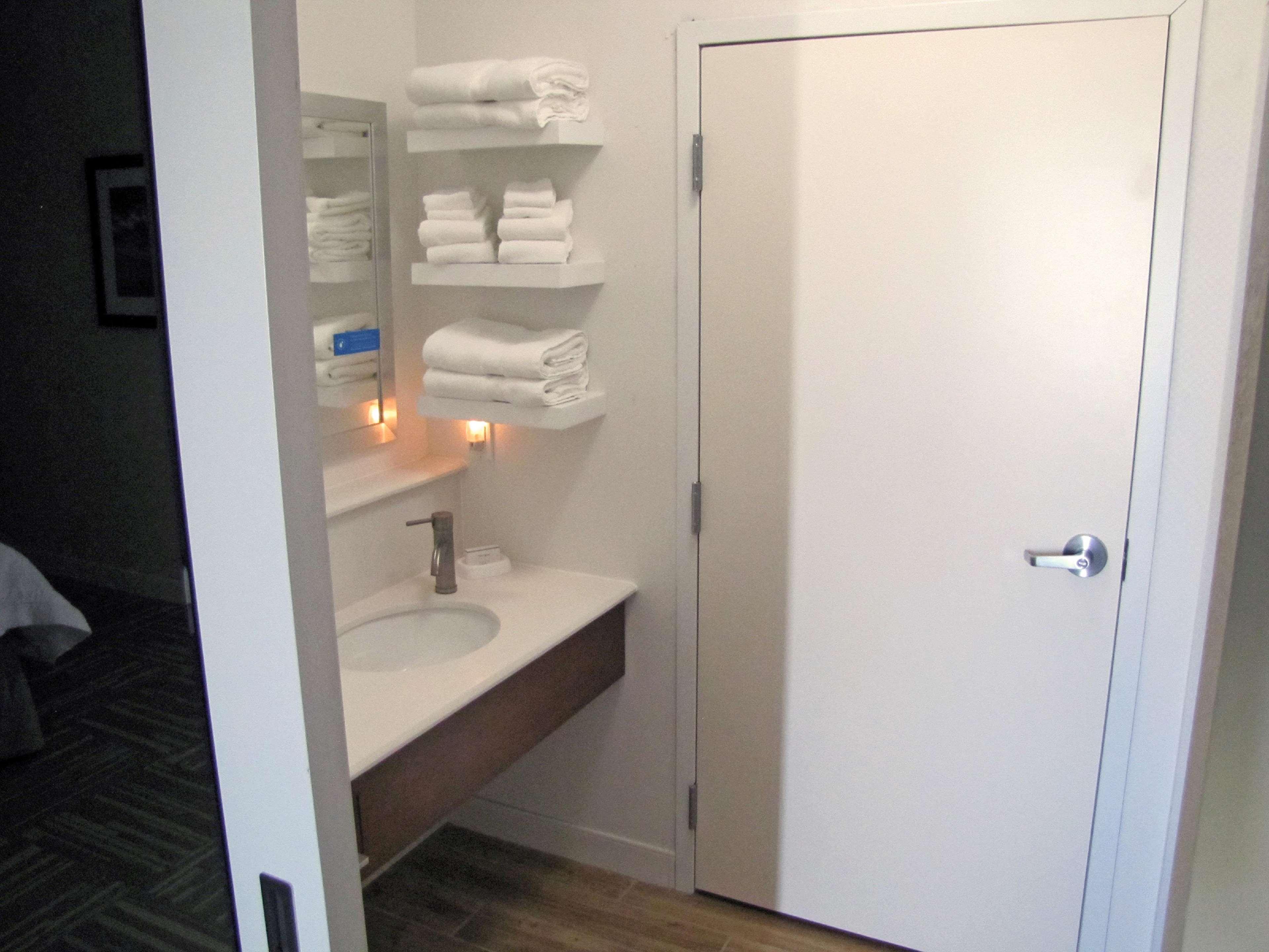 Hampton Inn Mcpherson Buitenkant foto