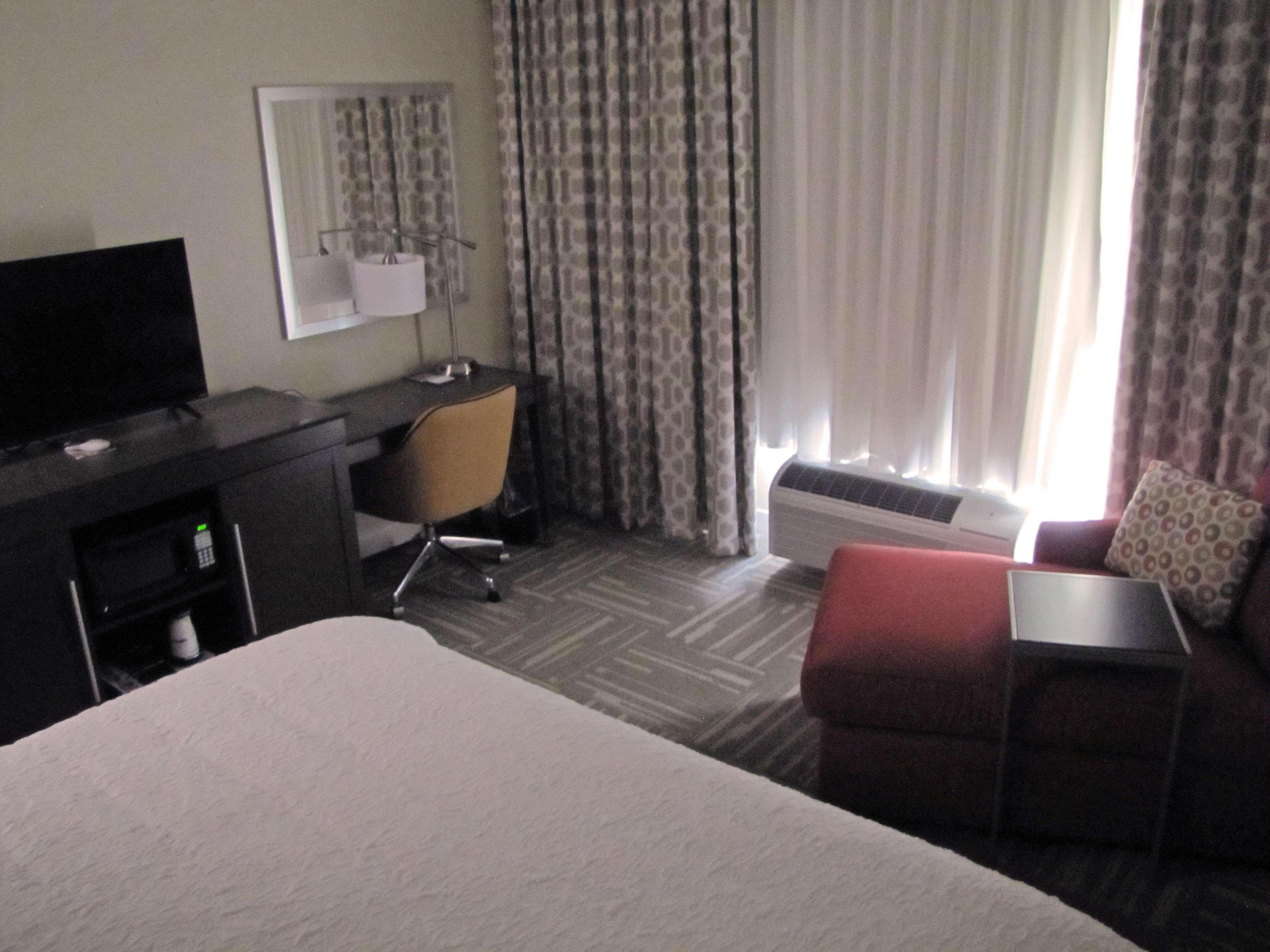Hampton Inn Mcpherson Buitenkant foto