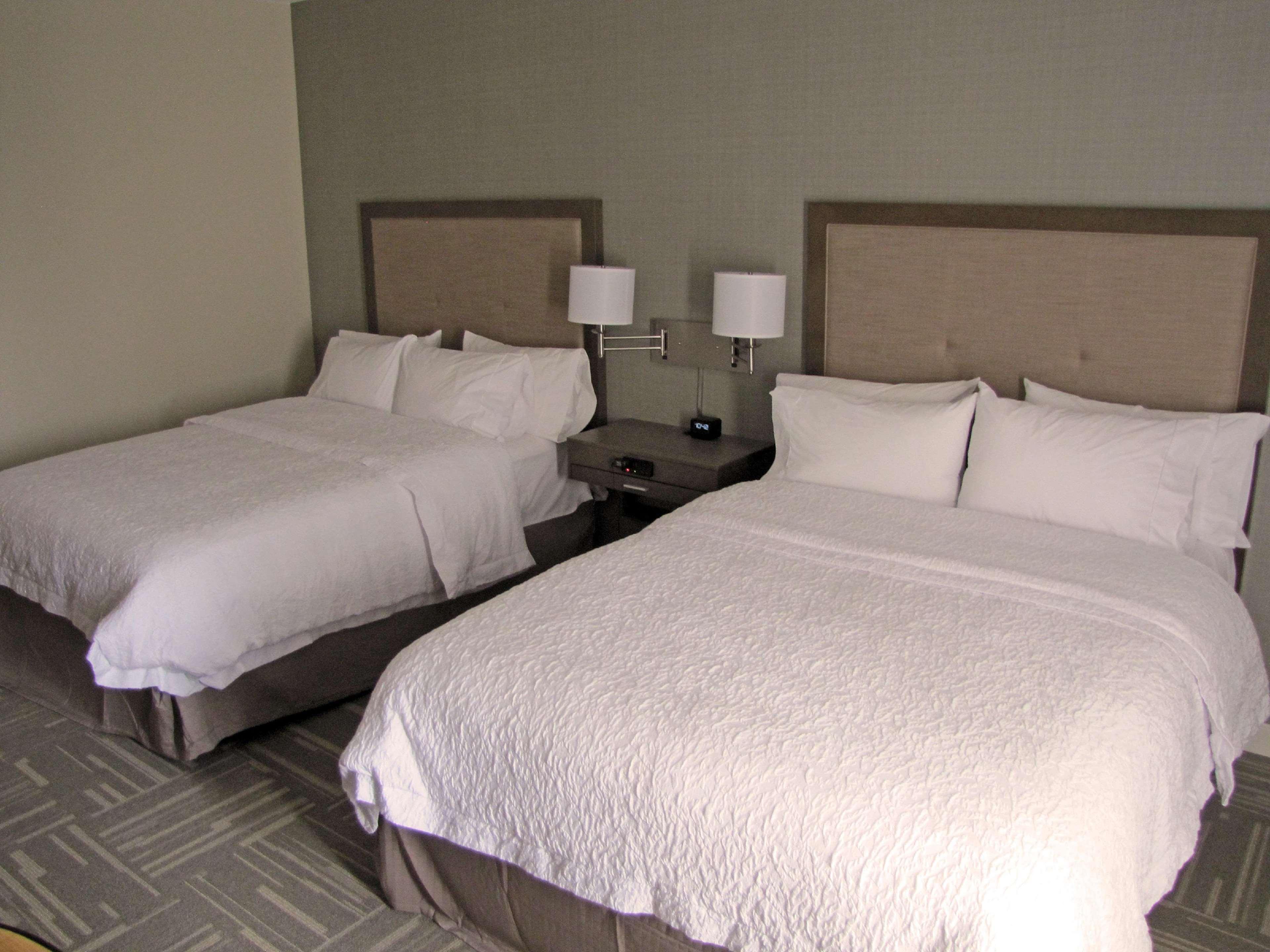 Hampton Inn Mcpherson Buitenkant foto
