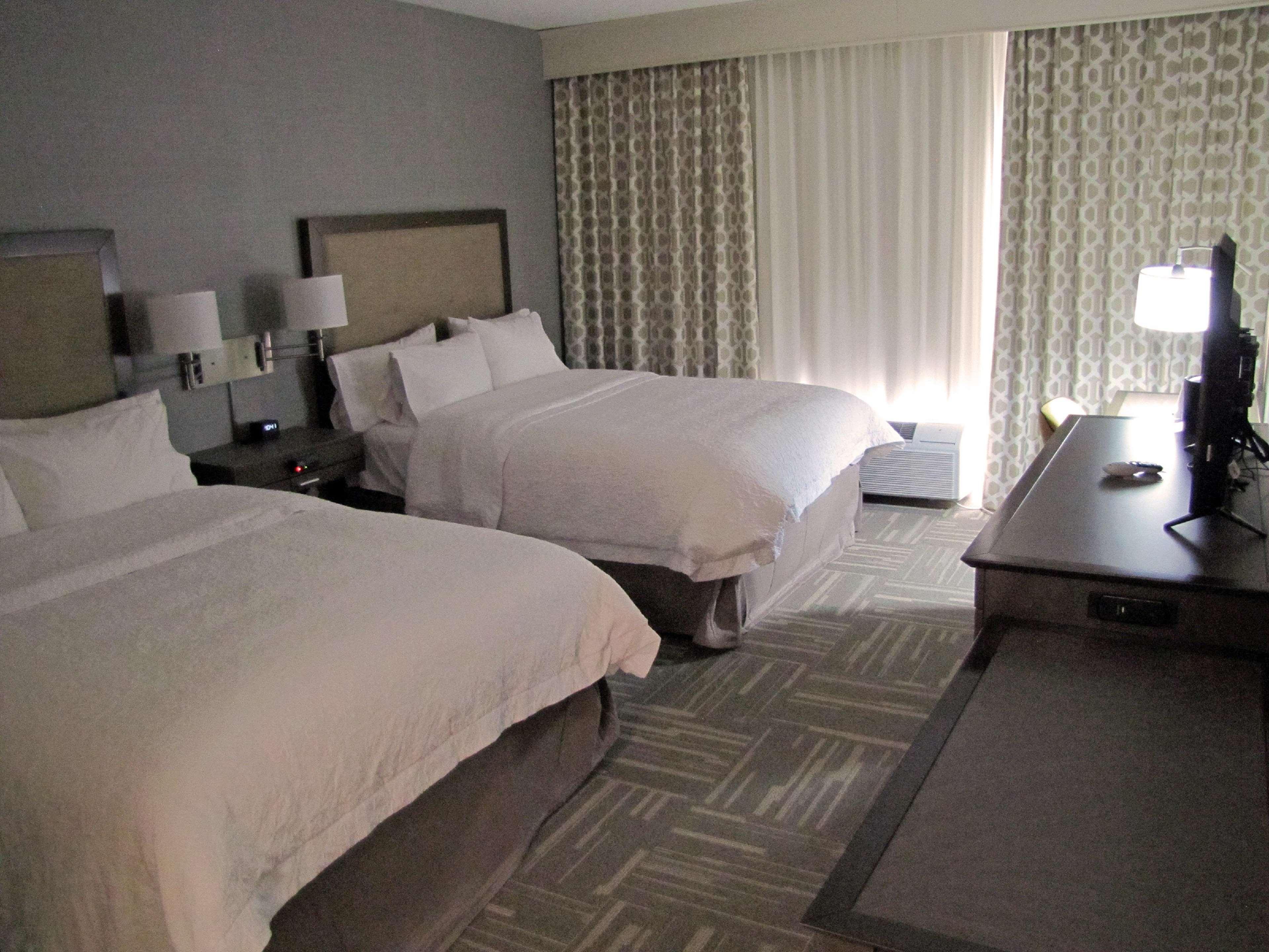Hampton Inn Mcpherson Buitenkant foto