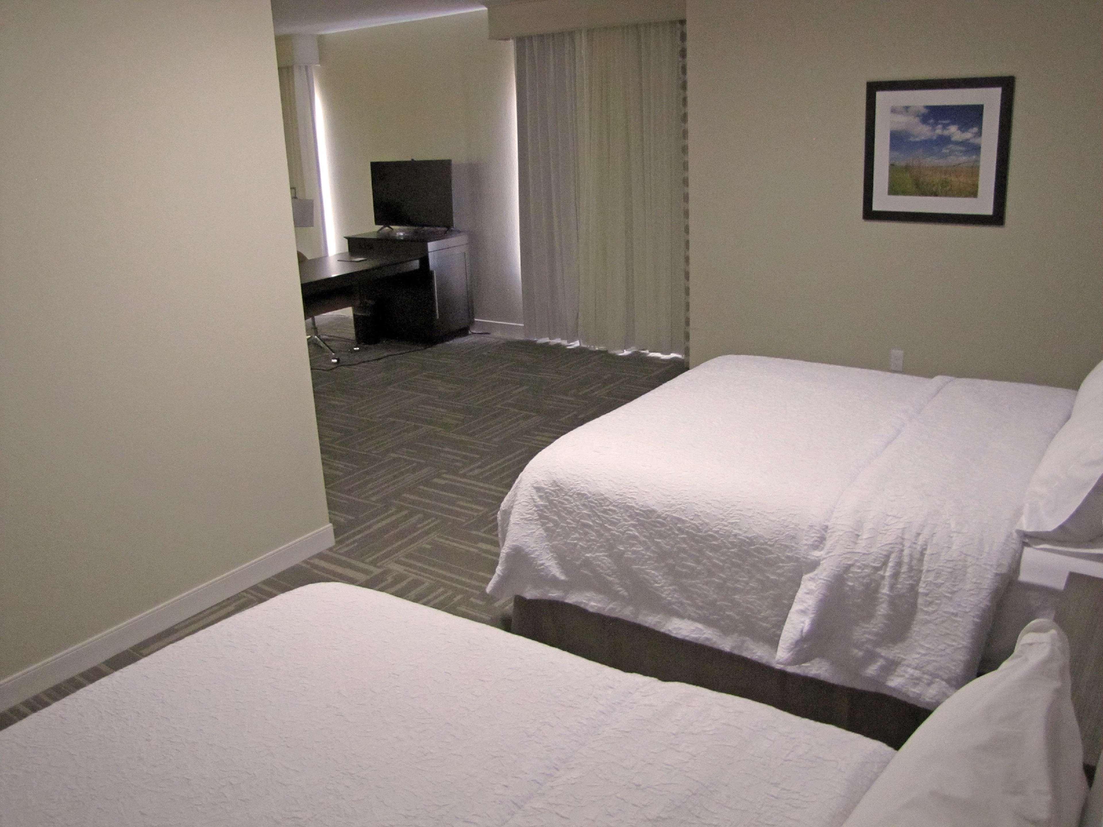Hampton Inn Mcpherson Buitenkant foto